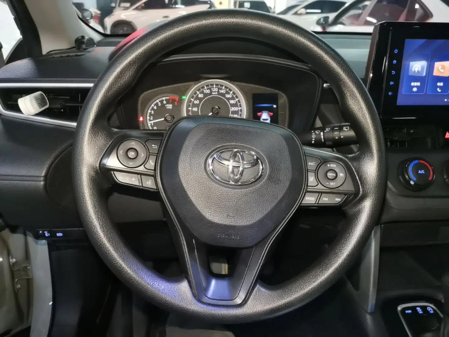 Toyota Corolla Cross 2022 2.0L Pioneer Edition — миниатюра 13