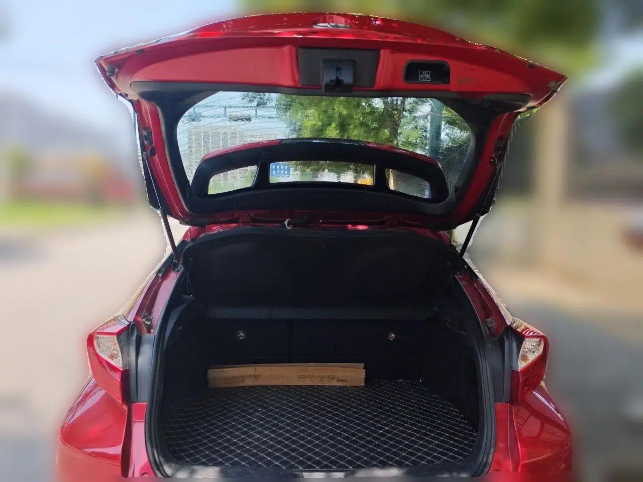 Toyota C-HR 2020 2.0L Leading Edition — миниатюра 19