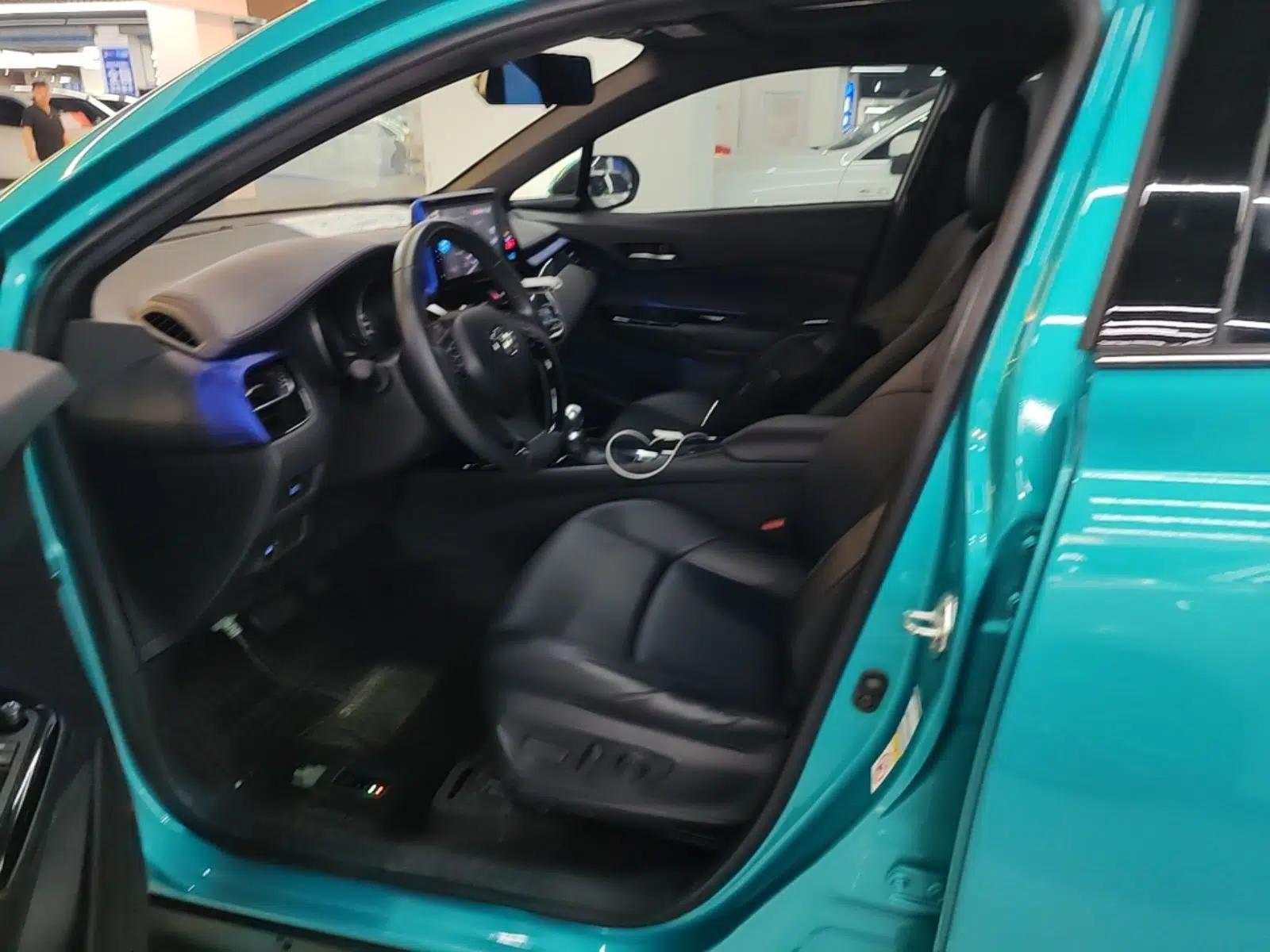 Toyota C-HR 2020 2.0L Luxury Edition — миниатюра 17