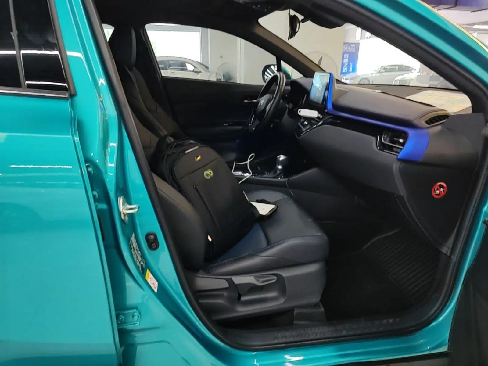 Toyota C-HR 2020 2.0L Luxury Edition — миниатюра 19
