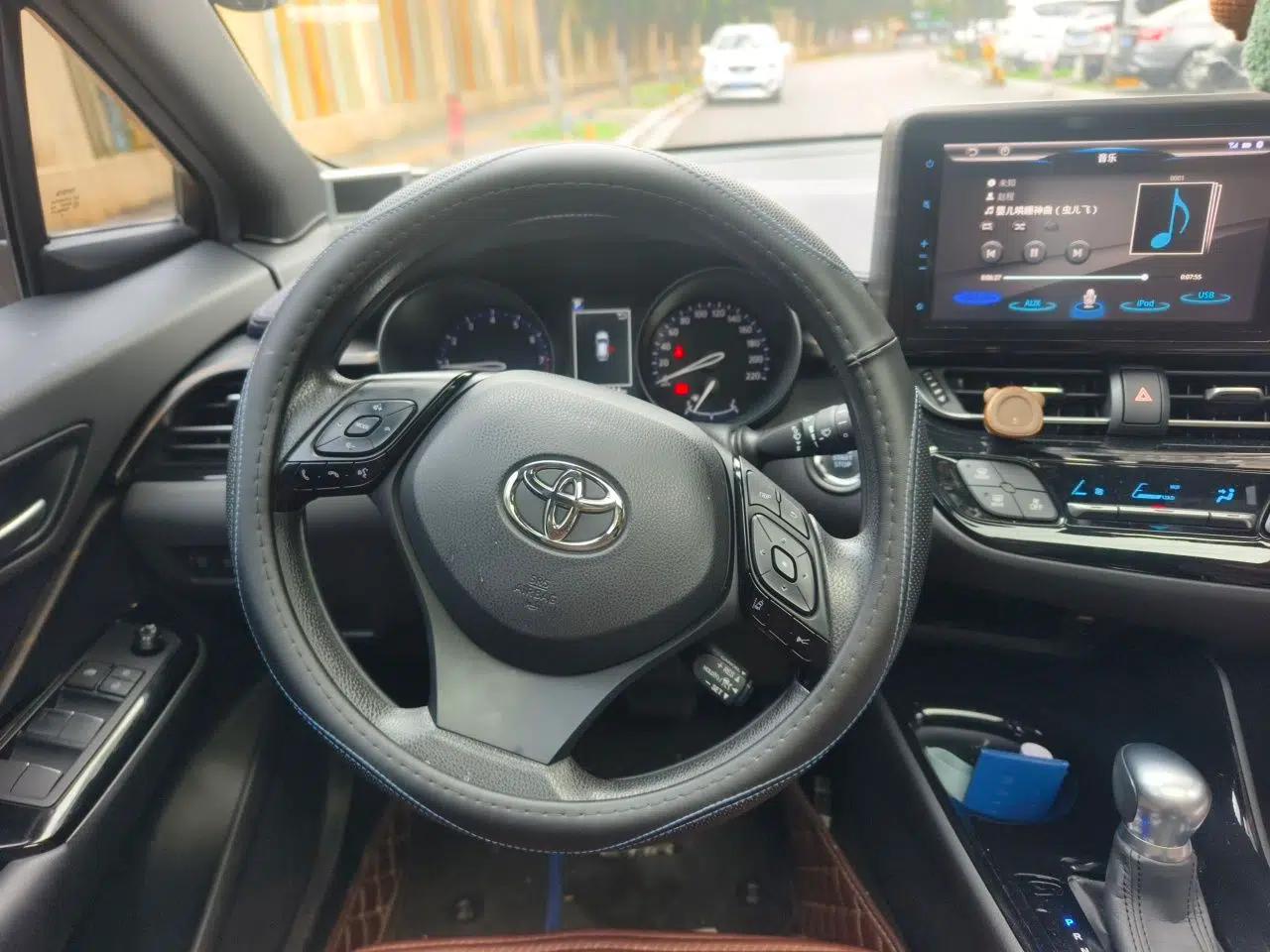 Toyota C-HR 2020 2.0L Leading Edition — миниатюра 10