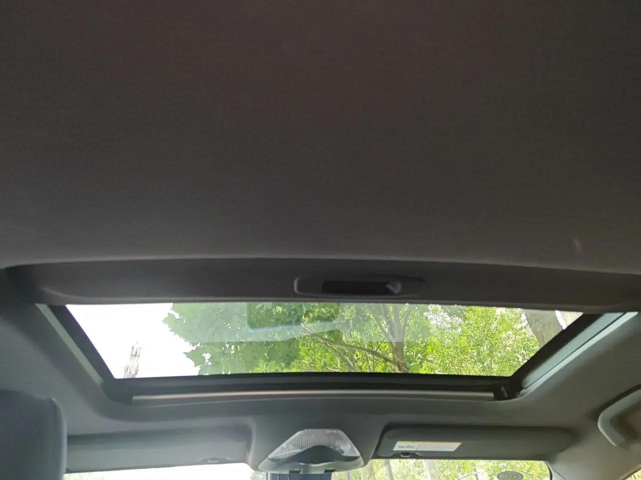 Toyota C-HR 2018 2.0L Luxury Sunroof Version China VI Standard — миниатюра 18