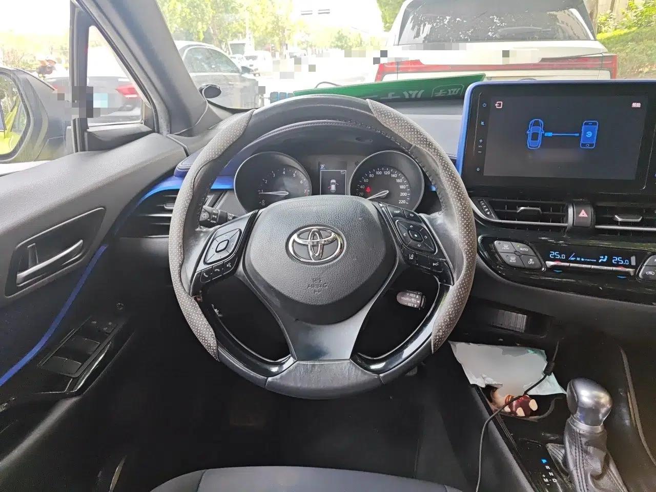 Toyota C-HR 2018 2.0L Luxury Sunroof Version China VI Standard — миниатюра 10