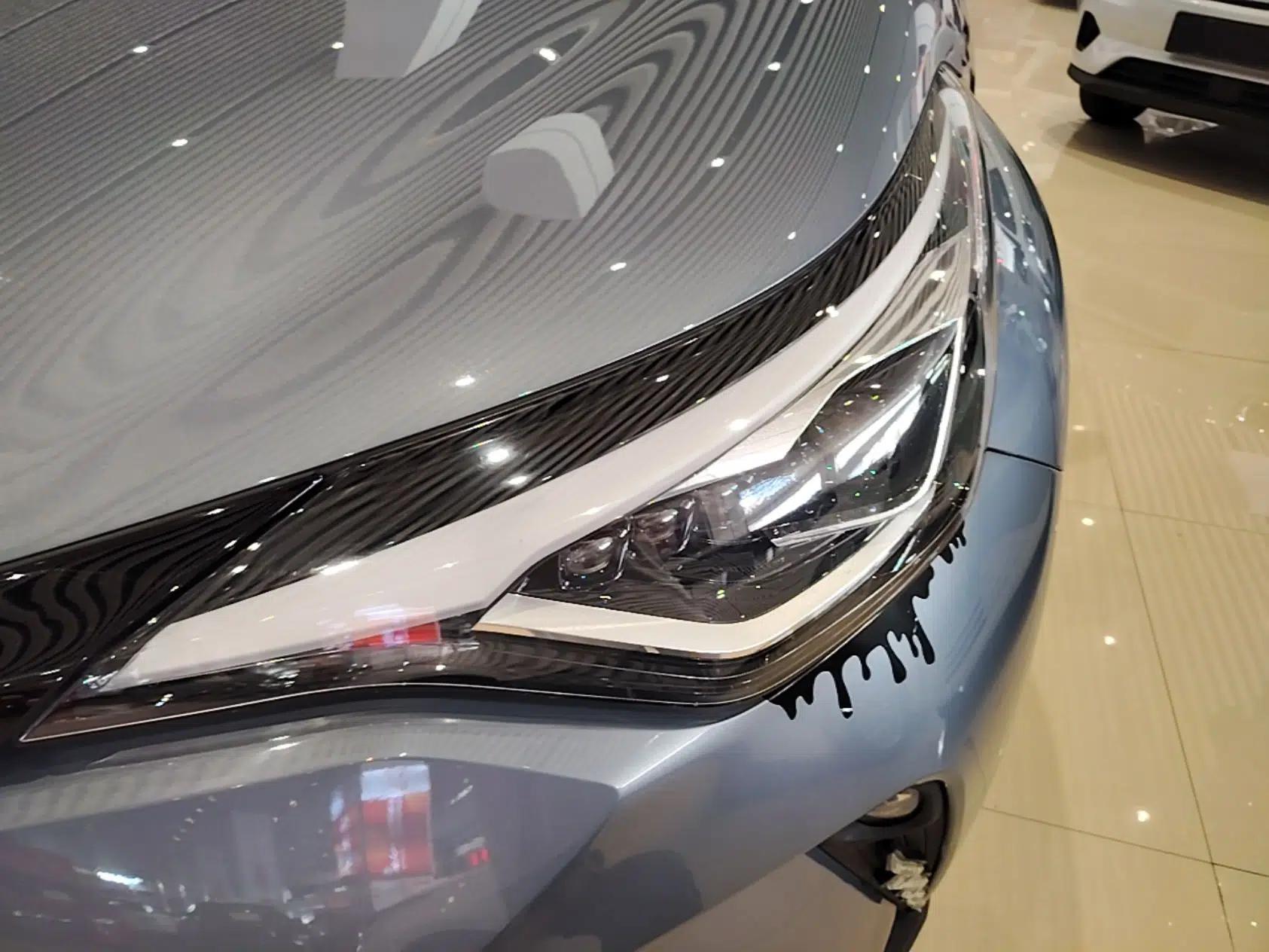 Toyota C-HR 2021 2.0L Luxury Edition — миниатюра 8