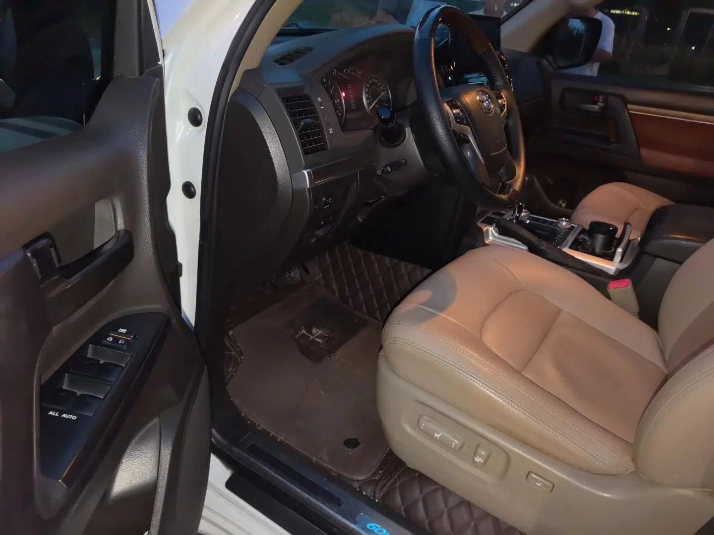 Toyota Land Cruiser Land Cruiser Prado, 4.0, 8 seats, with sunroof — миниатюра 16