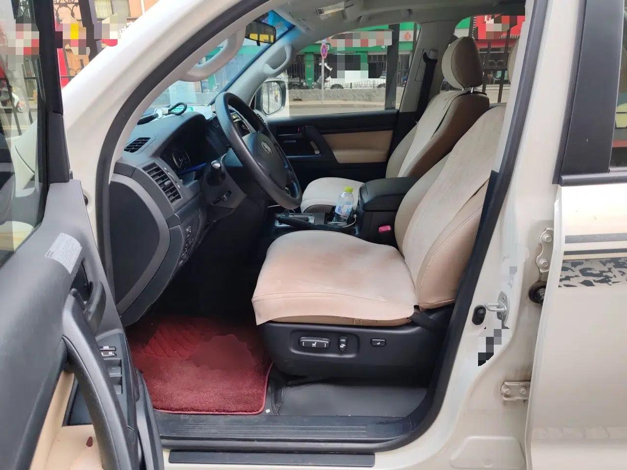 Toyota Land Cruiser Automatic all‑wheel drive, 4.0L, 8 seats, parallel import — миниатюра 15