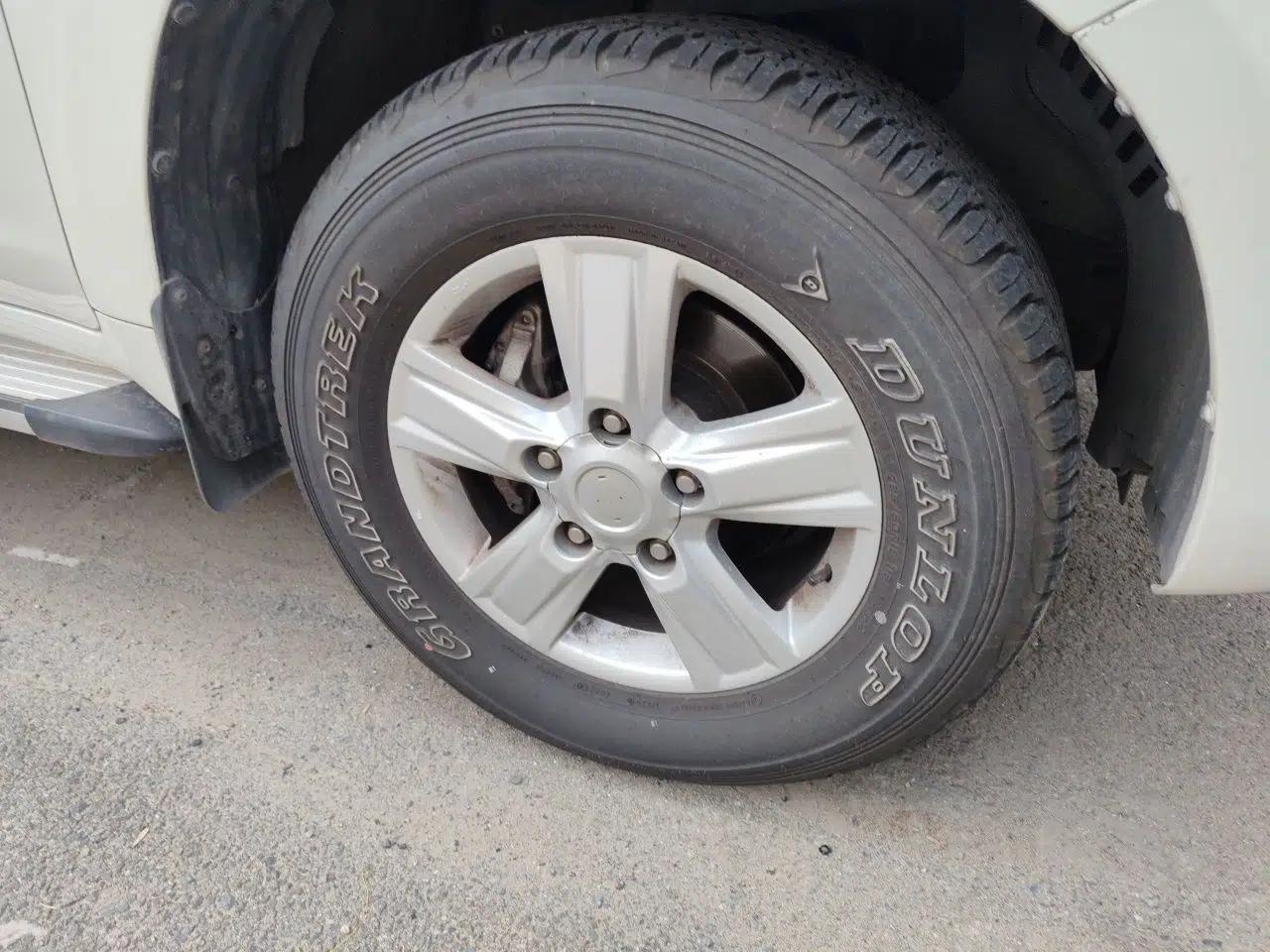 Toyota Land Cruiser Automatic all‑wheel drive, 4.0L, 8 seats, parallel import — миниатюра 8