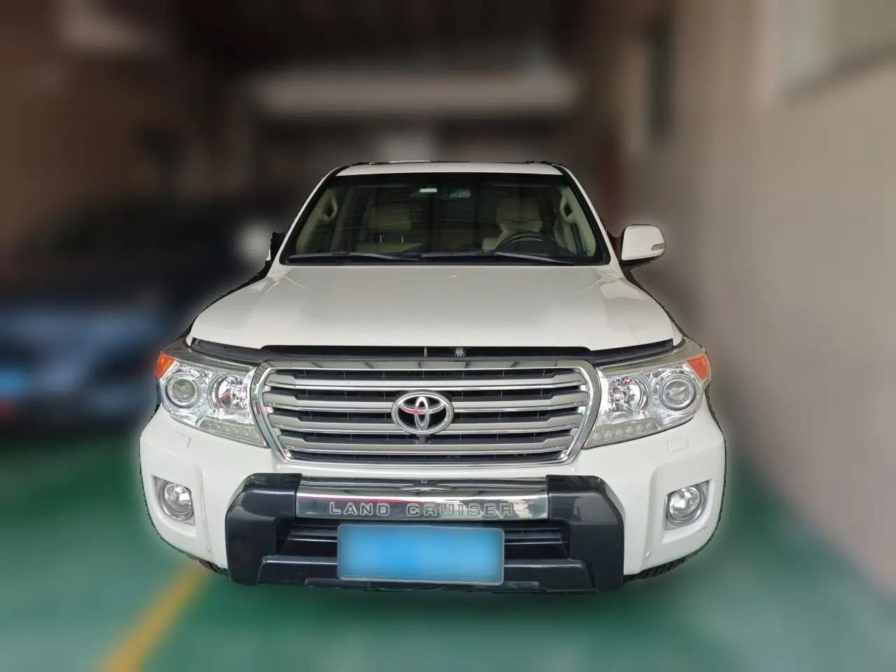 Toyota Land Cruiser 2012 4.0L Automatic VX — миниатюра 2