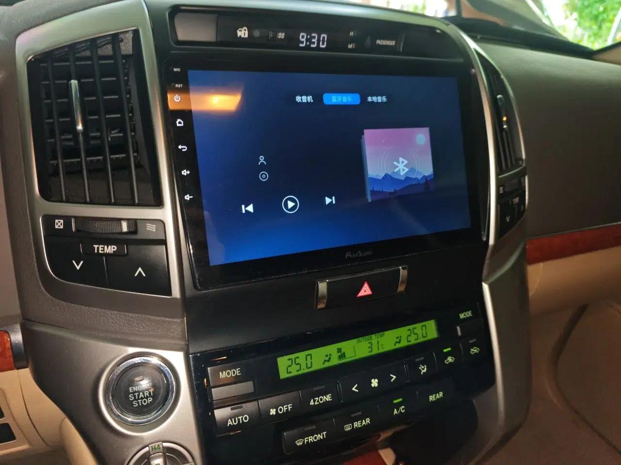 Toyota Land Cruiser 2012 4.0L Automatic VX — миниатюра 13