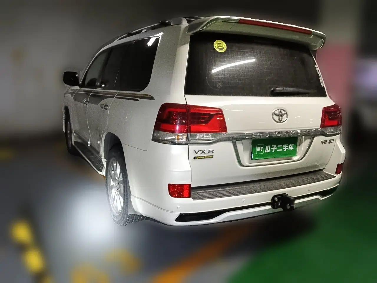 Toyota Land Cruiser 2016 Toyota Land Cruiser, 8-seater, 4.0-liter automatic (parallel import) — миниатюра 4