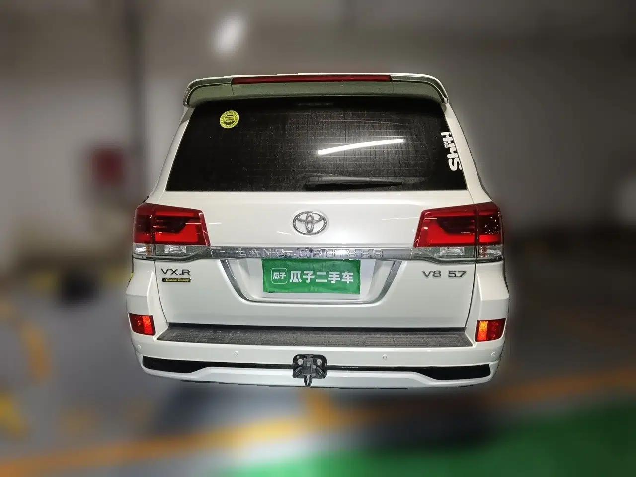 Toyota Land Cruiser 2016 Toyota Land Cruiser, 8-seater, 4.0-liter automatic (parallel import) — миниатюра 5