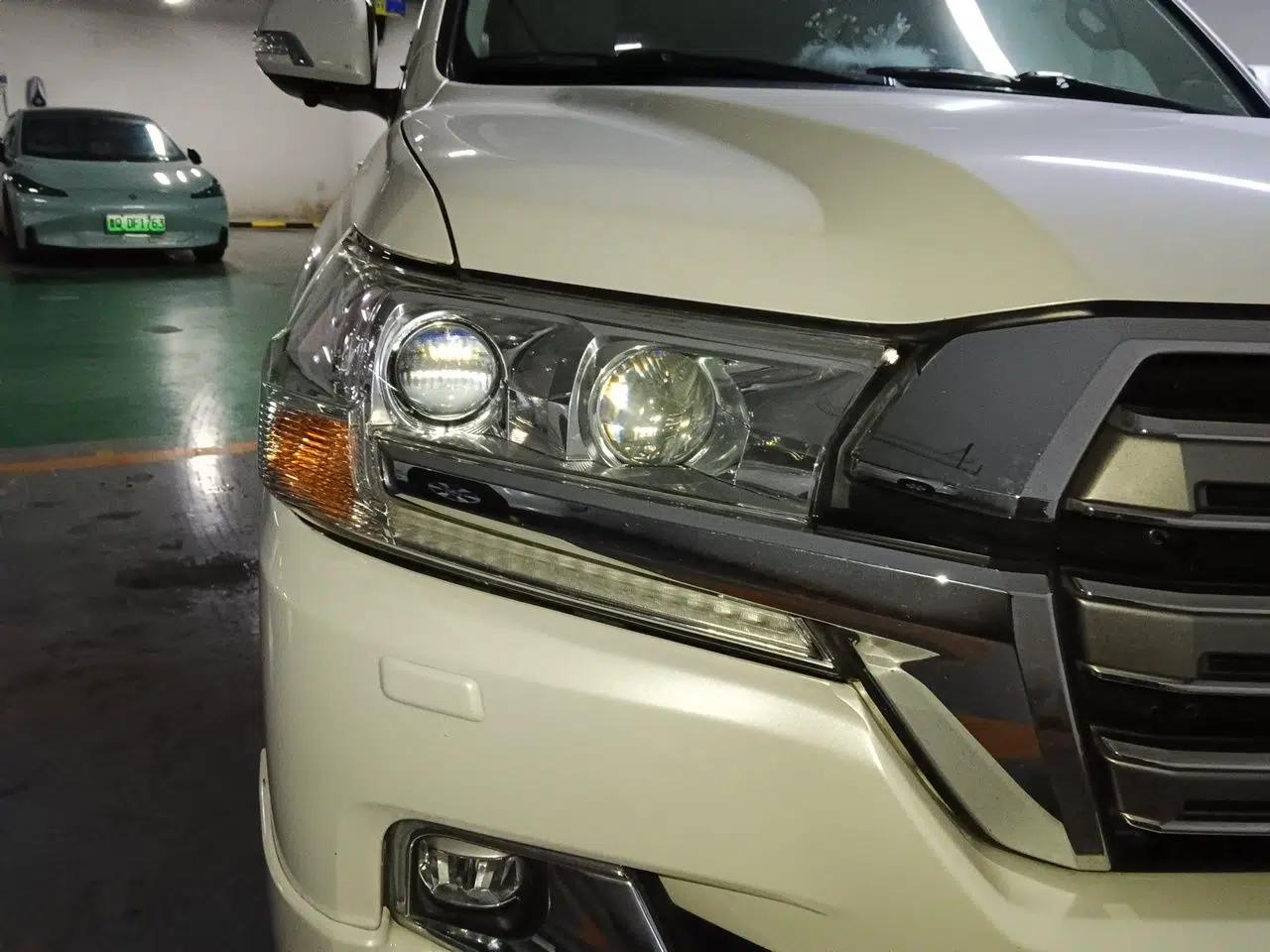 Toyota Land Cruiser 2016 Toyota Land Cruiser, 8-seater, 4.0-liter automatic (parallel import) — миниатюра 7