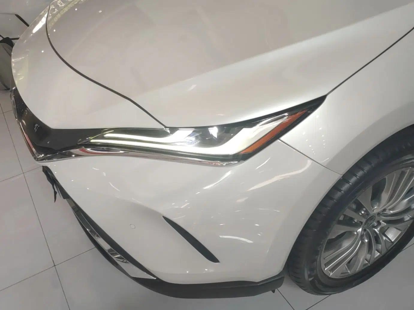 Toyota Harrier 2022 2.0L CVT Two-Wheel Drive Deluxe Edition — миниатюра 8