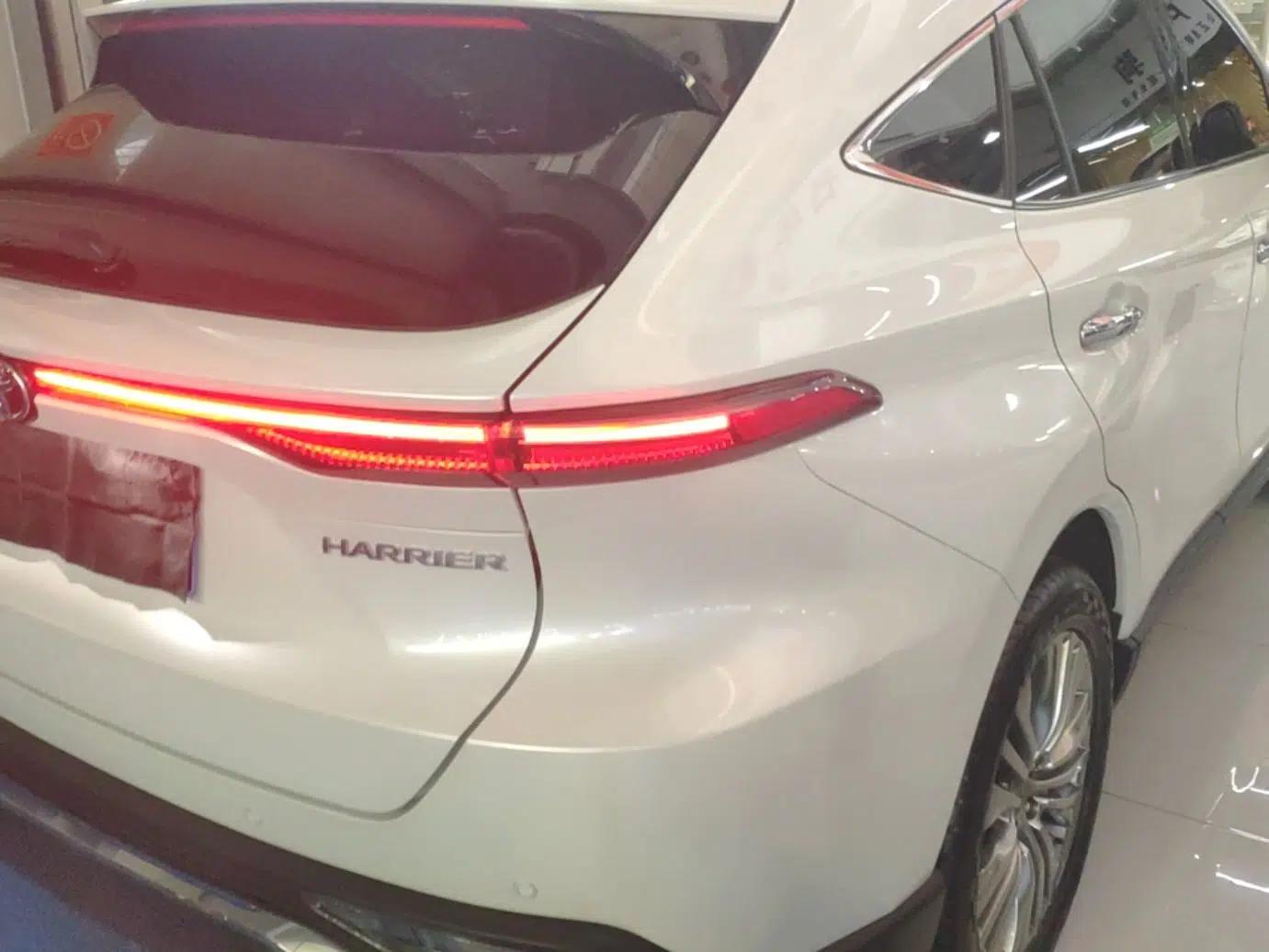 Toyota Harrier 2022 2.0L CVT Two-Wheel Drive Deluxe Edition — миниатюра 9