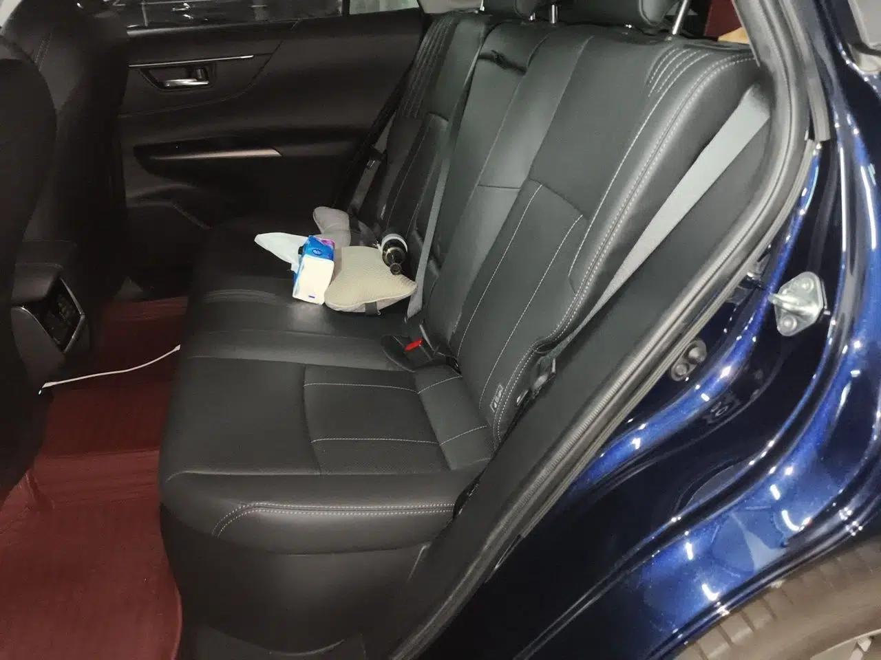 Toyota Harrier 2022 Dual-Engine 2.5L CVT Four-Wheel Drive Luxury Edition — миниатюра 17