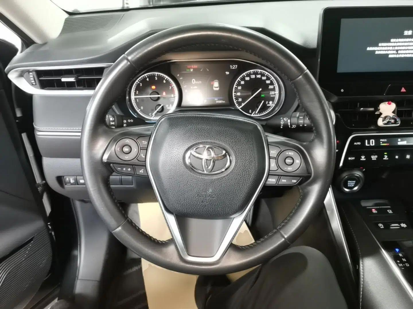 Toyota Harrier 2023 2.0L CVT Two-Wheel Drive Entry Version — миниатюра 13