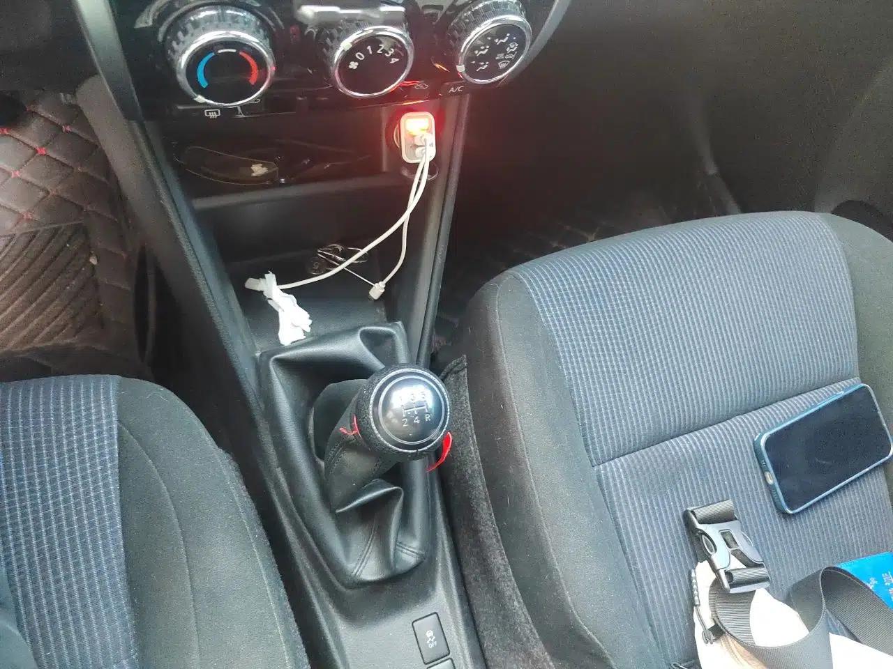 Toyota YARiS L Zhi Xiang 2017 1.5E Manual Charm Edition — миниатюра 14