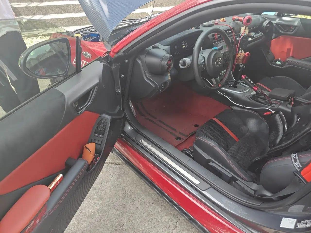 Toyota 86 2022 GR 86 2.4L Manual Edition — миниатюра 16