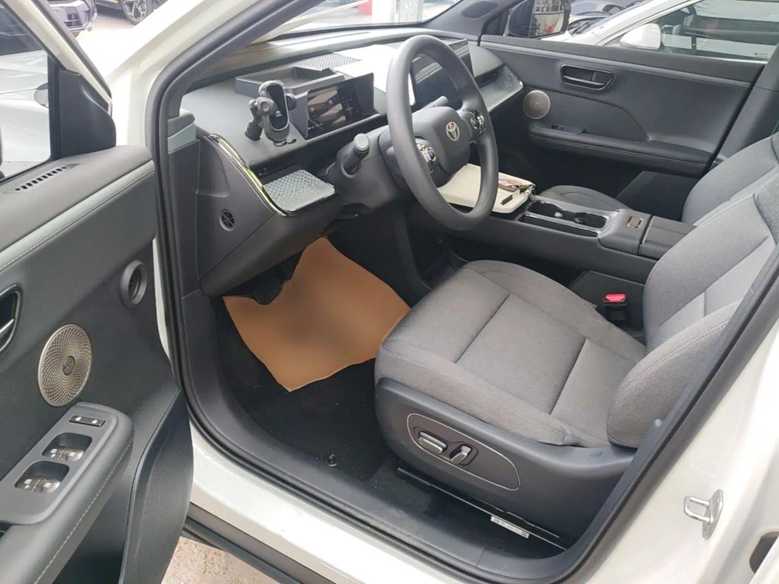 Toyota BZ 3X 2025 430 Air — миниатюра 18