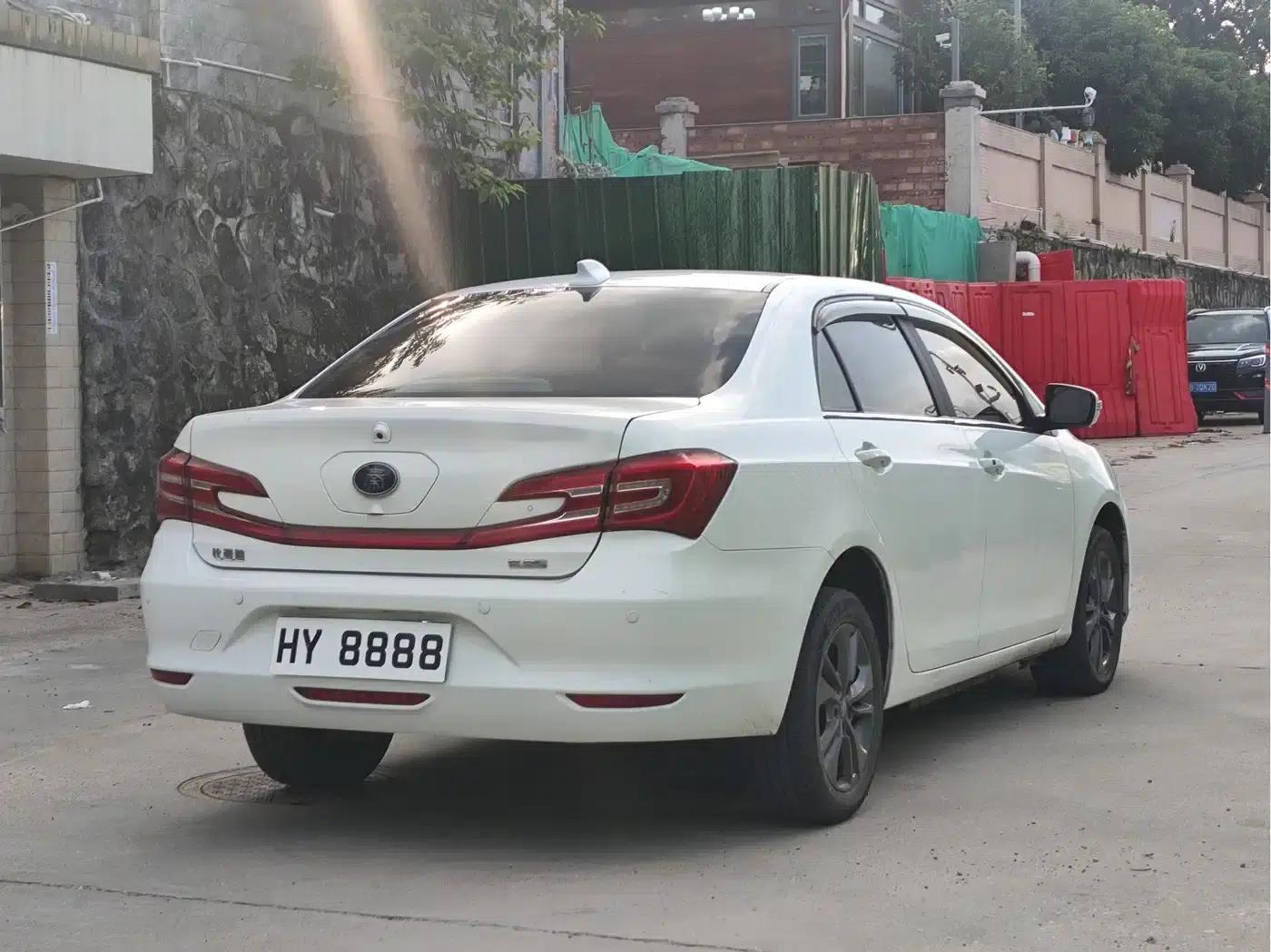 Qin New Energy 2018 1.5T Intelligent Premium Edition — миниатюра 6