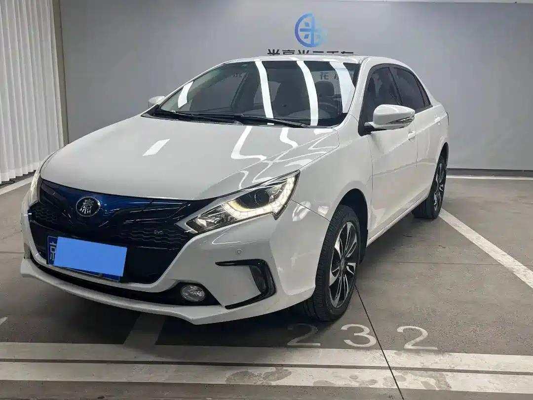 Qin New Energy 2016 Qin EV300 Premium Edition — миниатюра 1