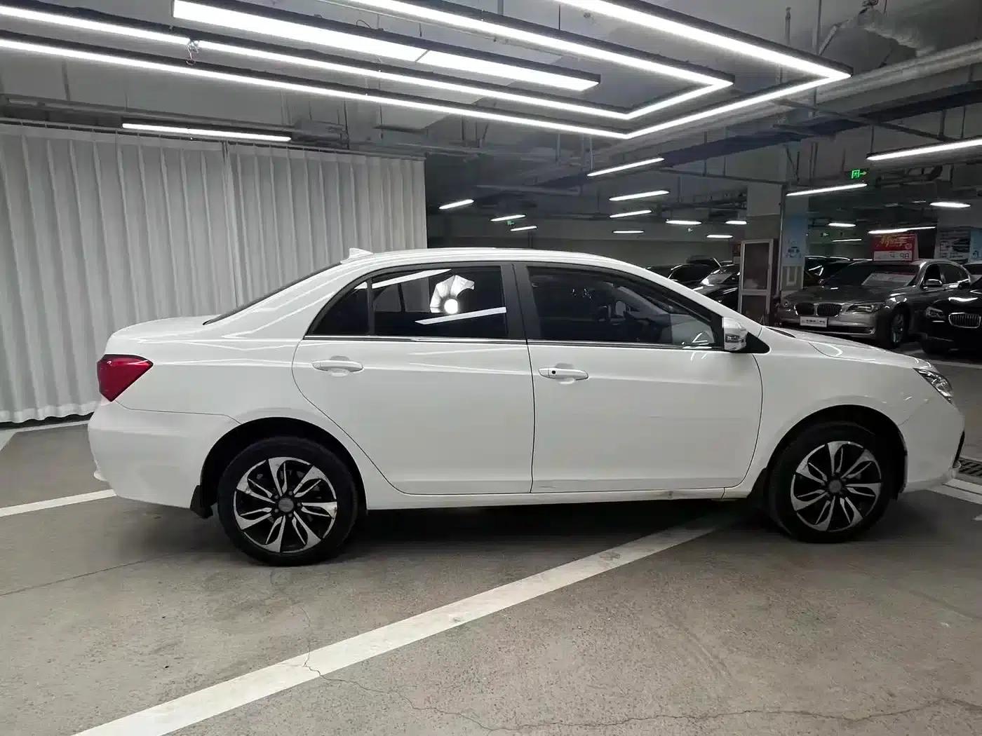 Qin New Energy 2016 Qin EV300 Premium Edition — миниатюра 4