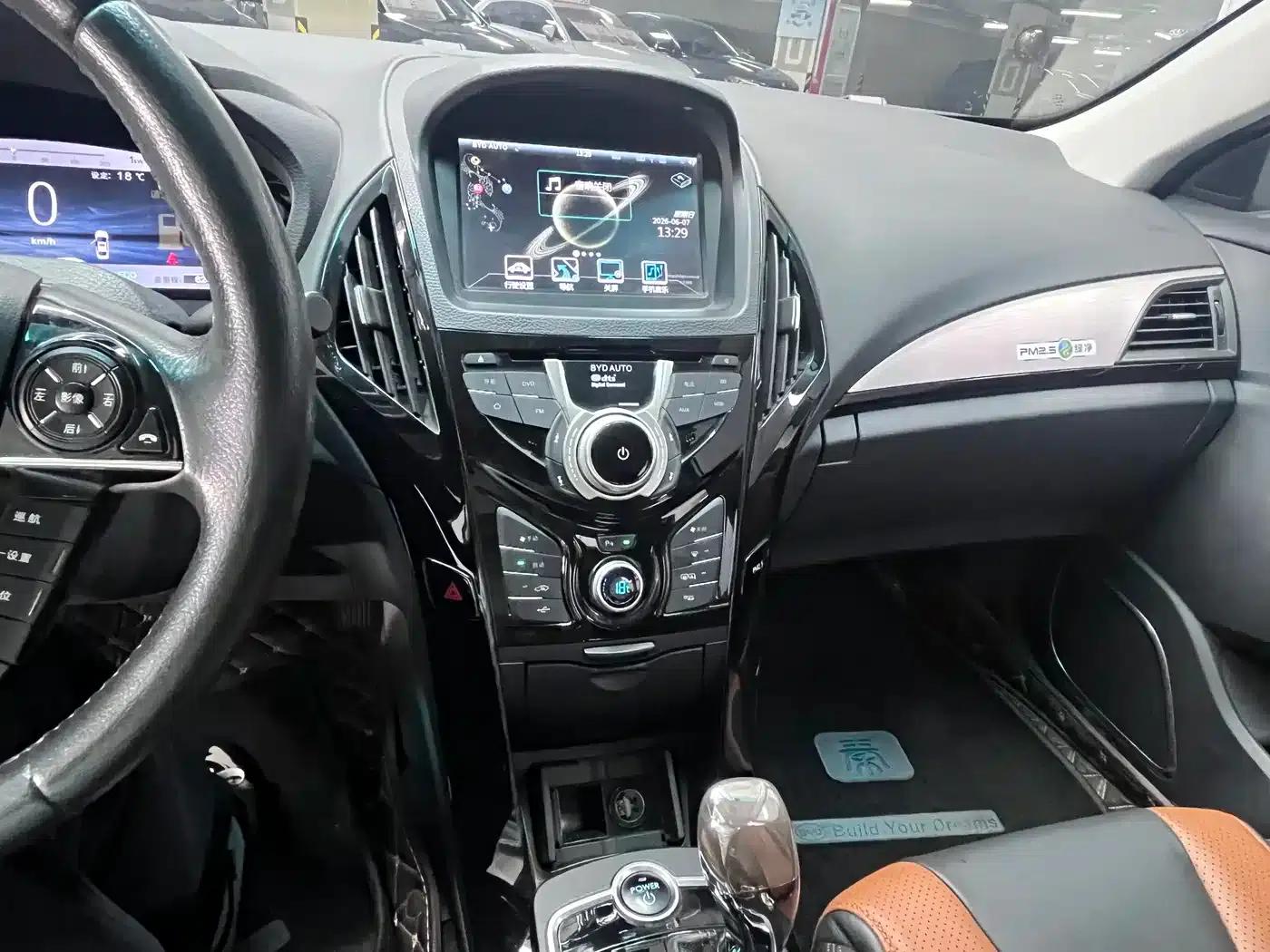 Qin New Energy 2016 Qin EV300 Premium Edition — миниатюра 10
