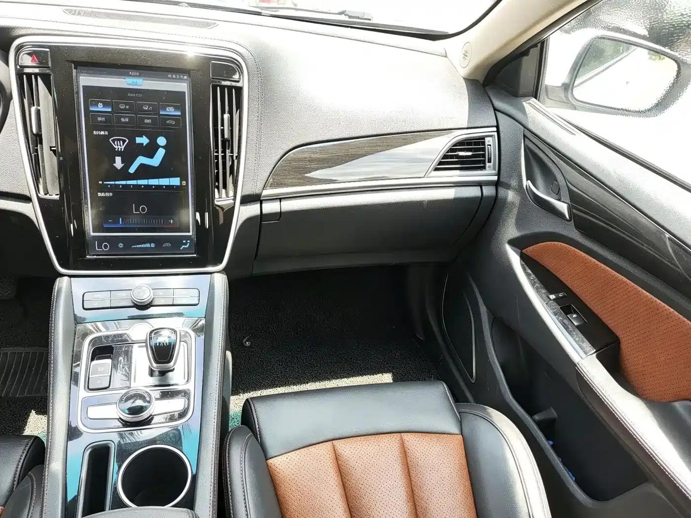 Qin 100 New Energy 2017 Model 1.5T — миниатюра 14