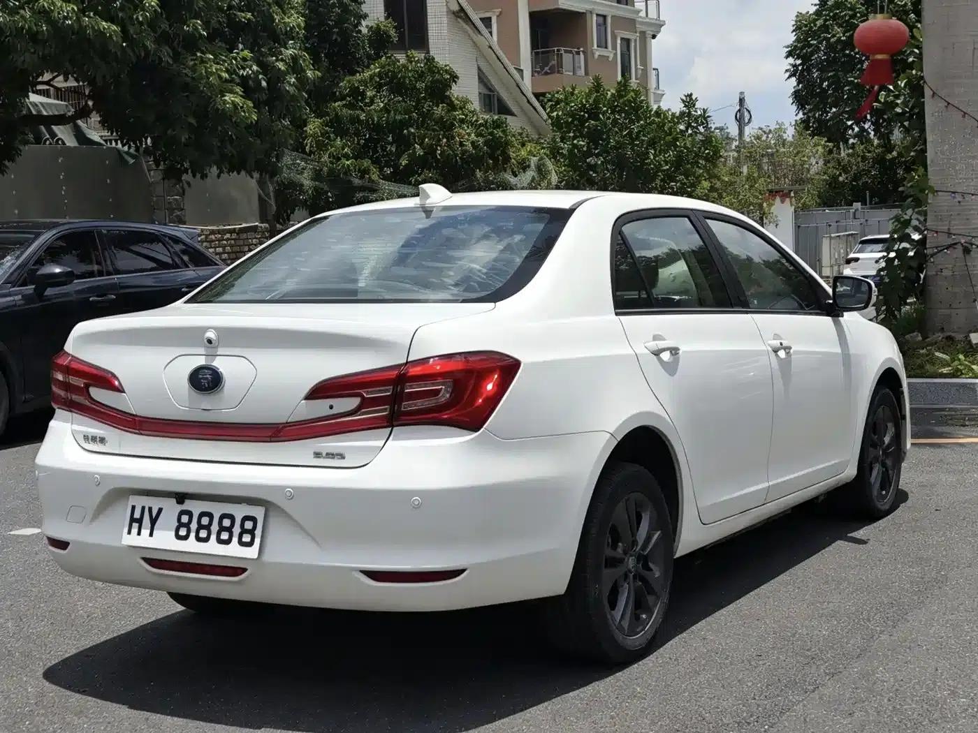 Qin 100 New Energy 2017 Model 1.5T — миниатюра 6