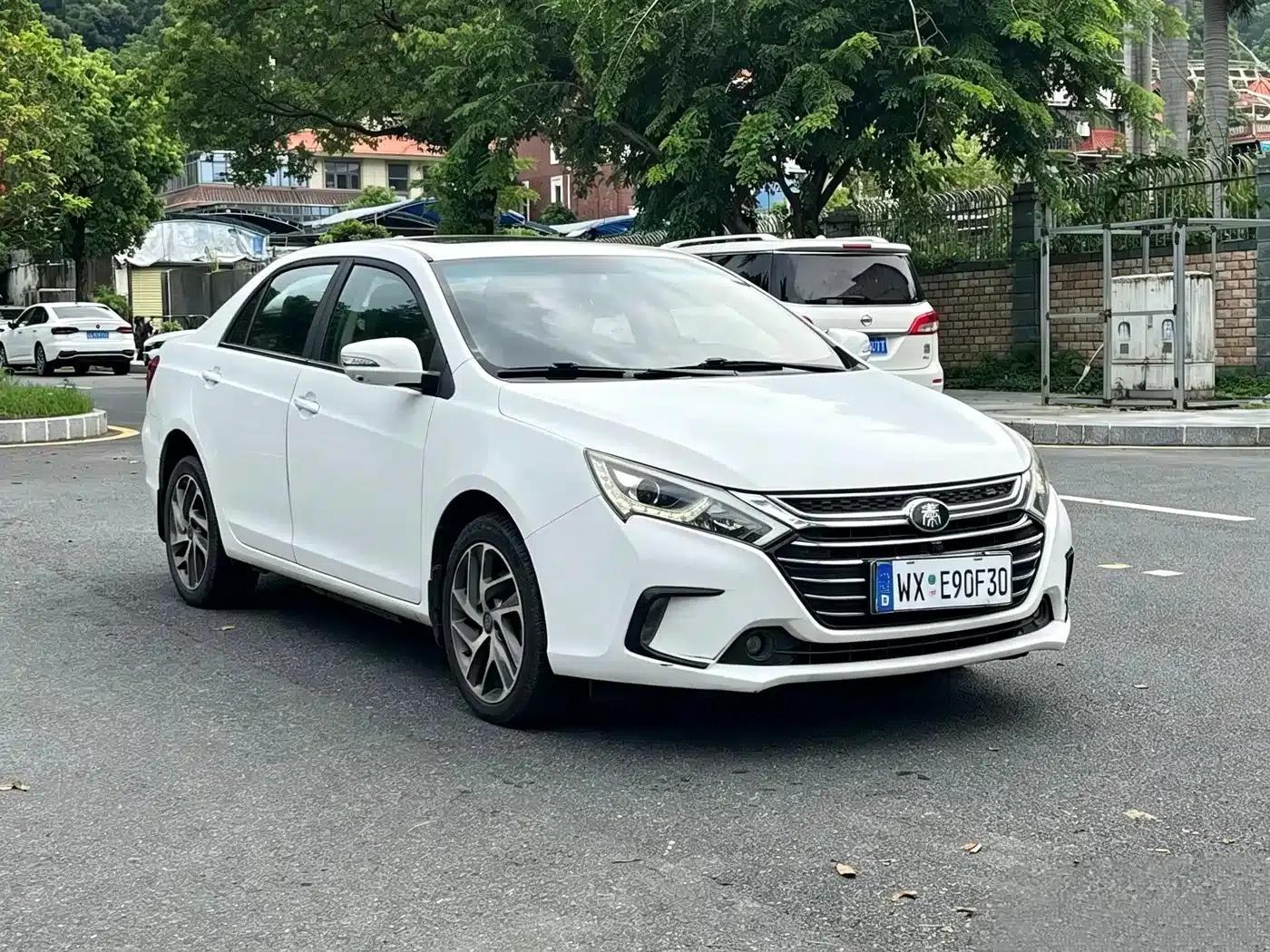 Qin 100 New Energy 2017 Model 1.5T — миниатюра 3
