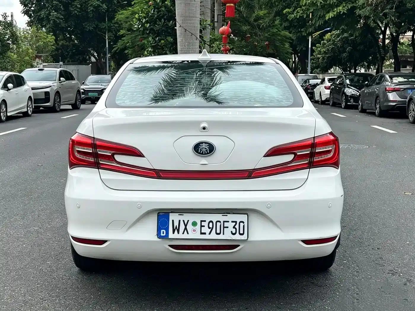 Qin 100 New Energy 2017 Model 1.5T — миниатюра 5