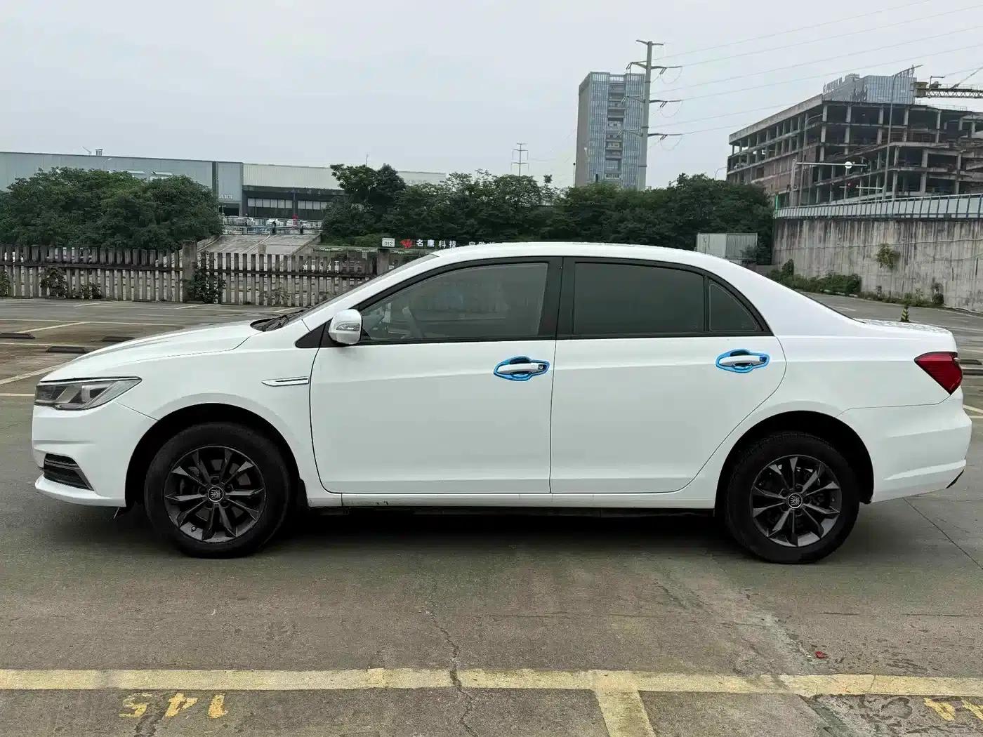 Qin New Energy 2019 Standard Edition — миниатюра 5