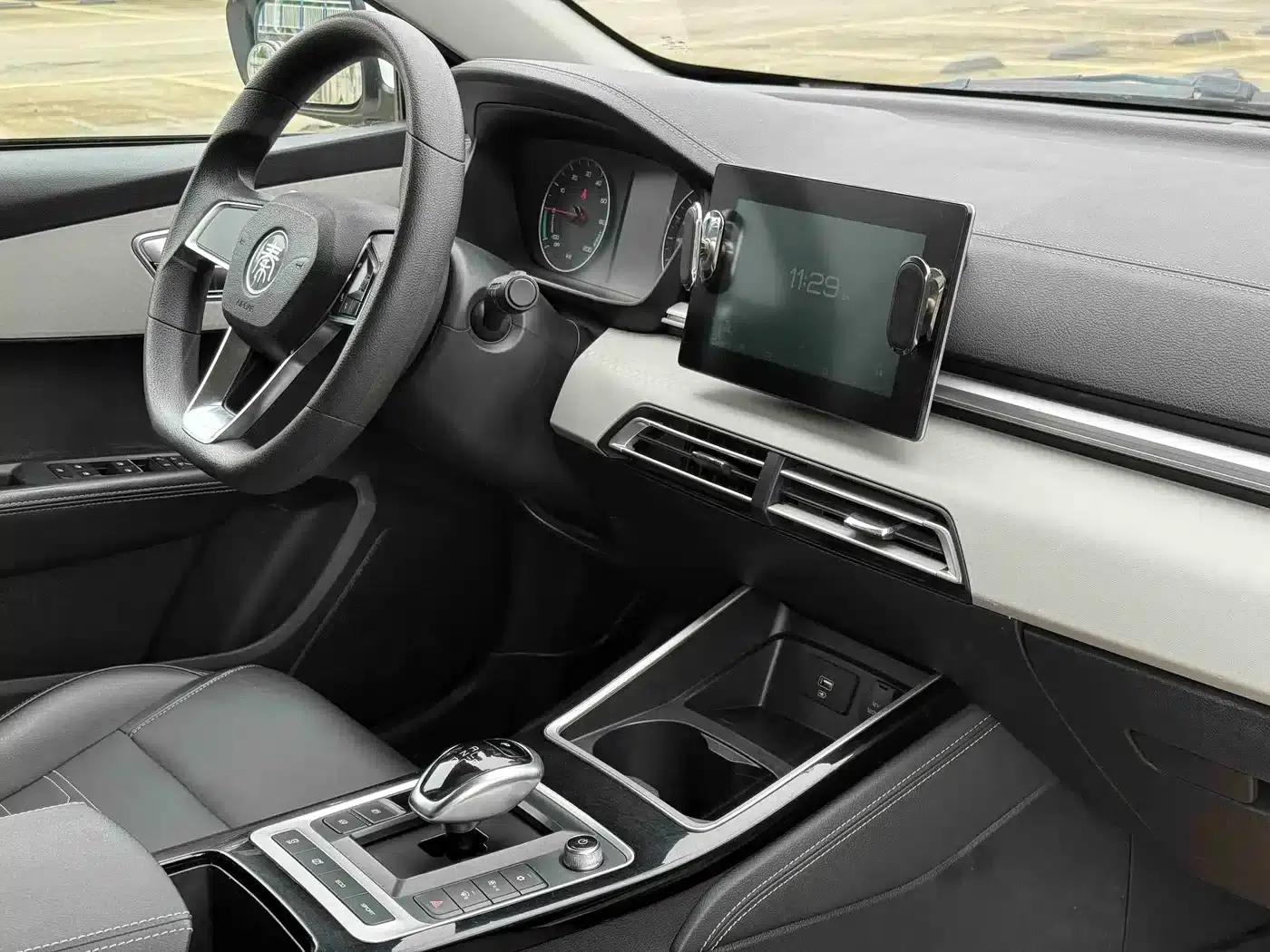 Qin New Energy 2019 Standard Edition — миниатюра 9