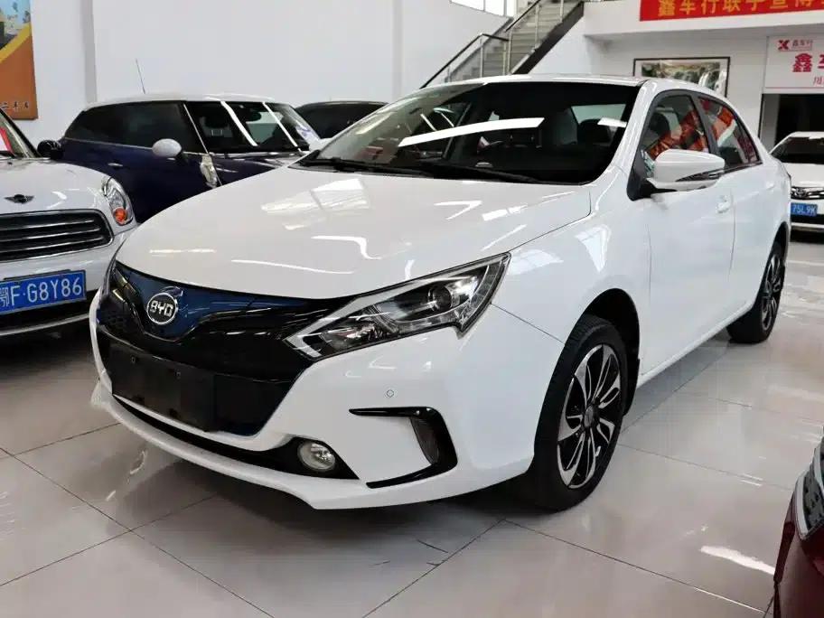 Qin New Energy 2016 Qin EV300 Premium Edition — миниатюра 1
