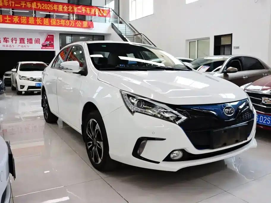 Qin New Energy 2016 Qin EV300 Premium Edition — миниатюра 3