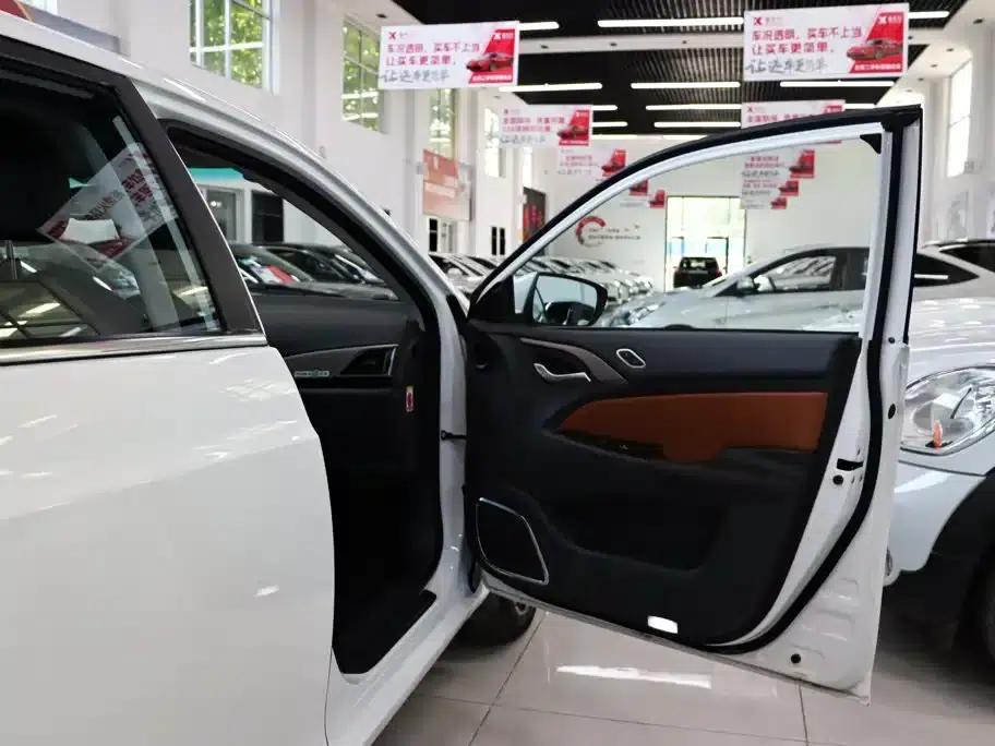 Qin New Energy 2016 Qin EV300 Premium Edition — миниатюра 25