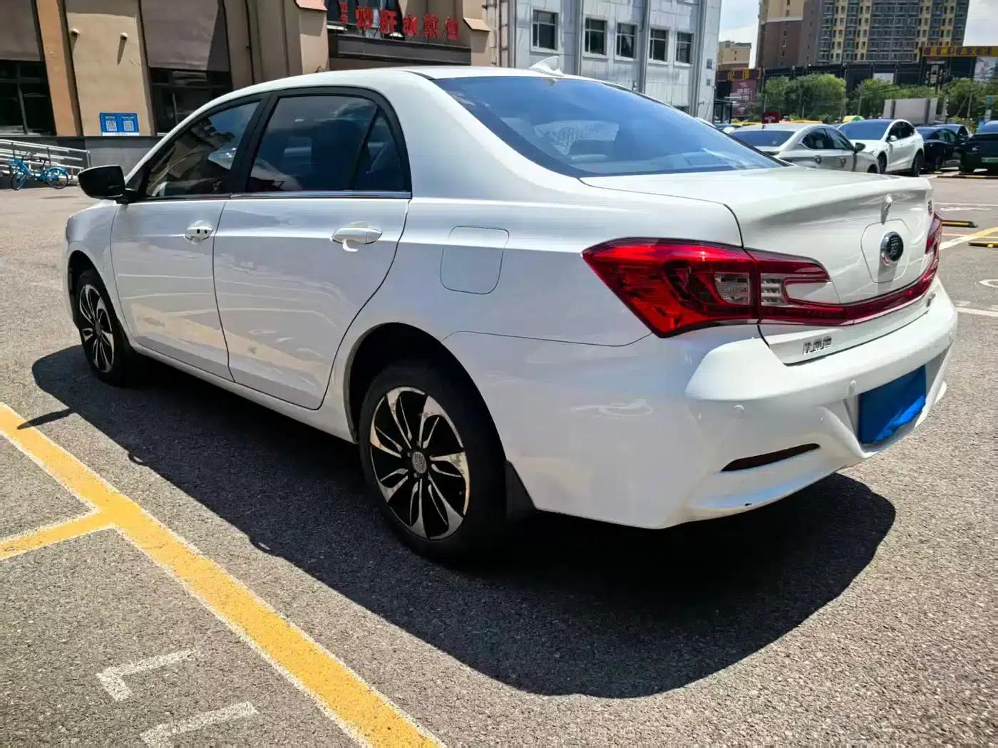 Qin New Energy 2016 Qin EV300 Premium Edition — миниатюра 2