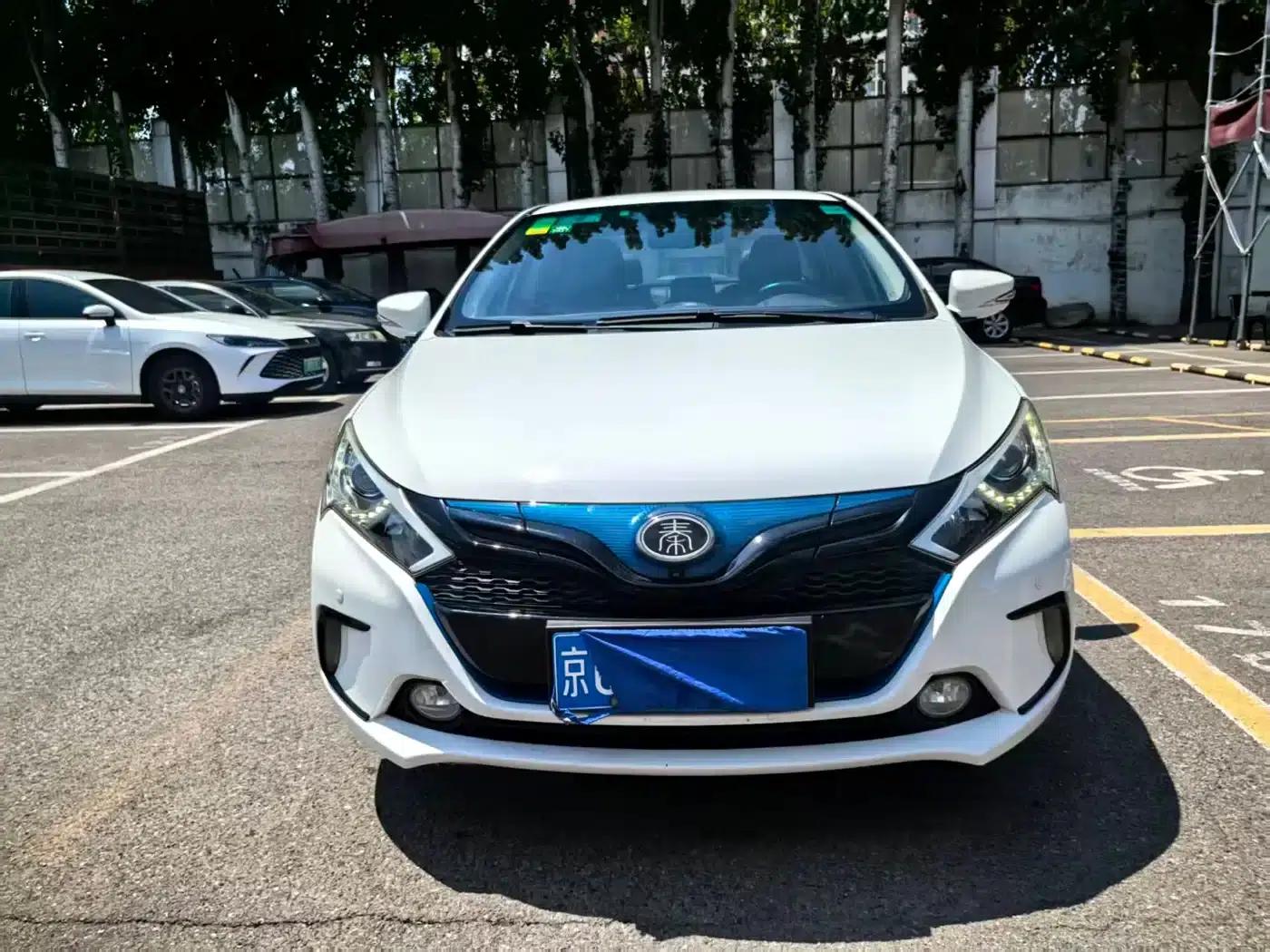 Qin New Energy 2016 Qin EV300 Premium Edition — миниатюра 3