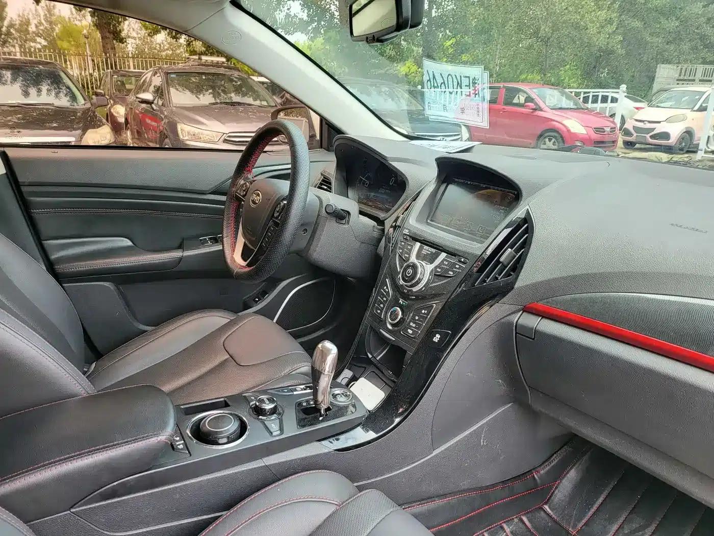 Qin New Energy 2014 1.5T Cool Black Knight Flagship Edition — миниатюра 5