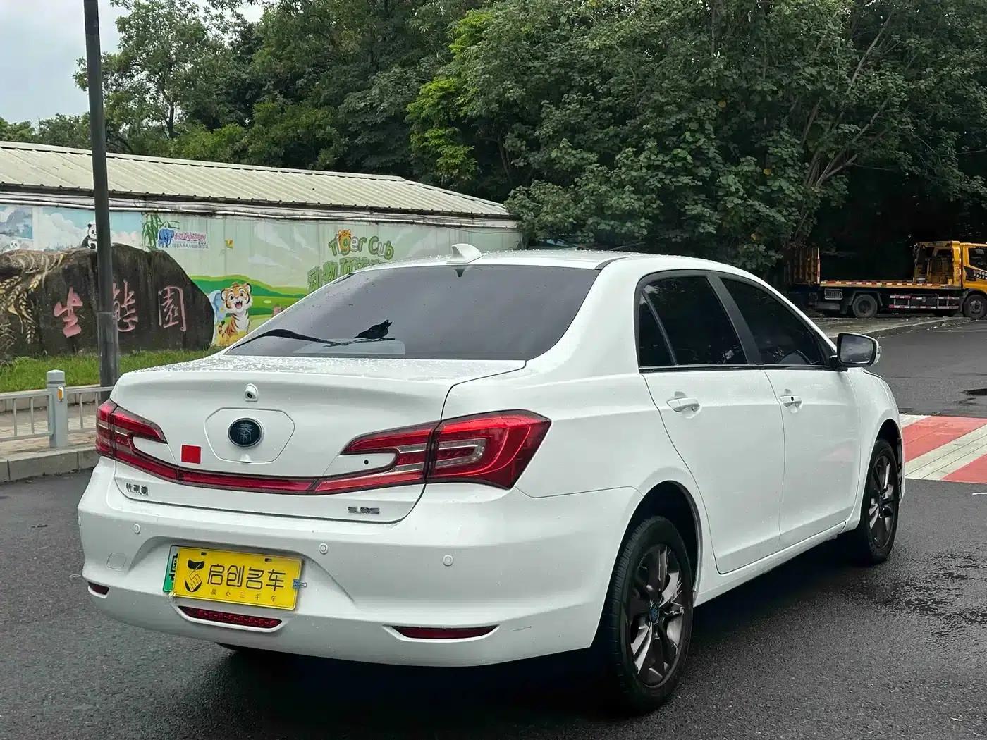 Qin New Energy 2017 1.5T Premium Edition — миниатюра 5
