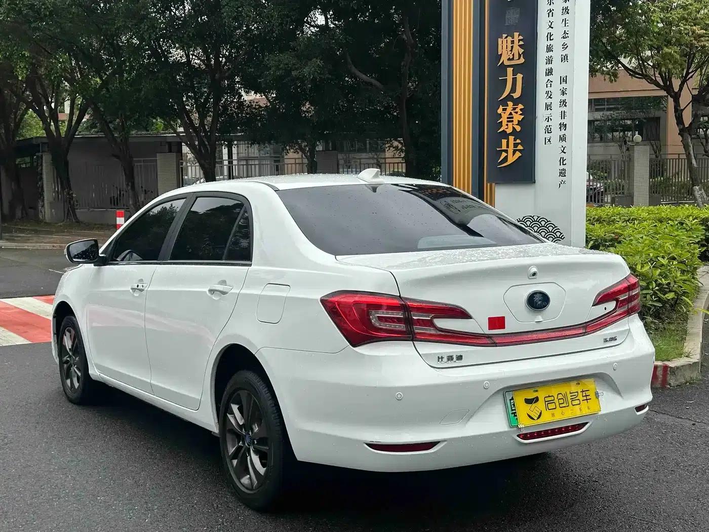 Qin New Energy 2017 1.5T Premium Edition — миниатюра 6