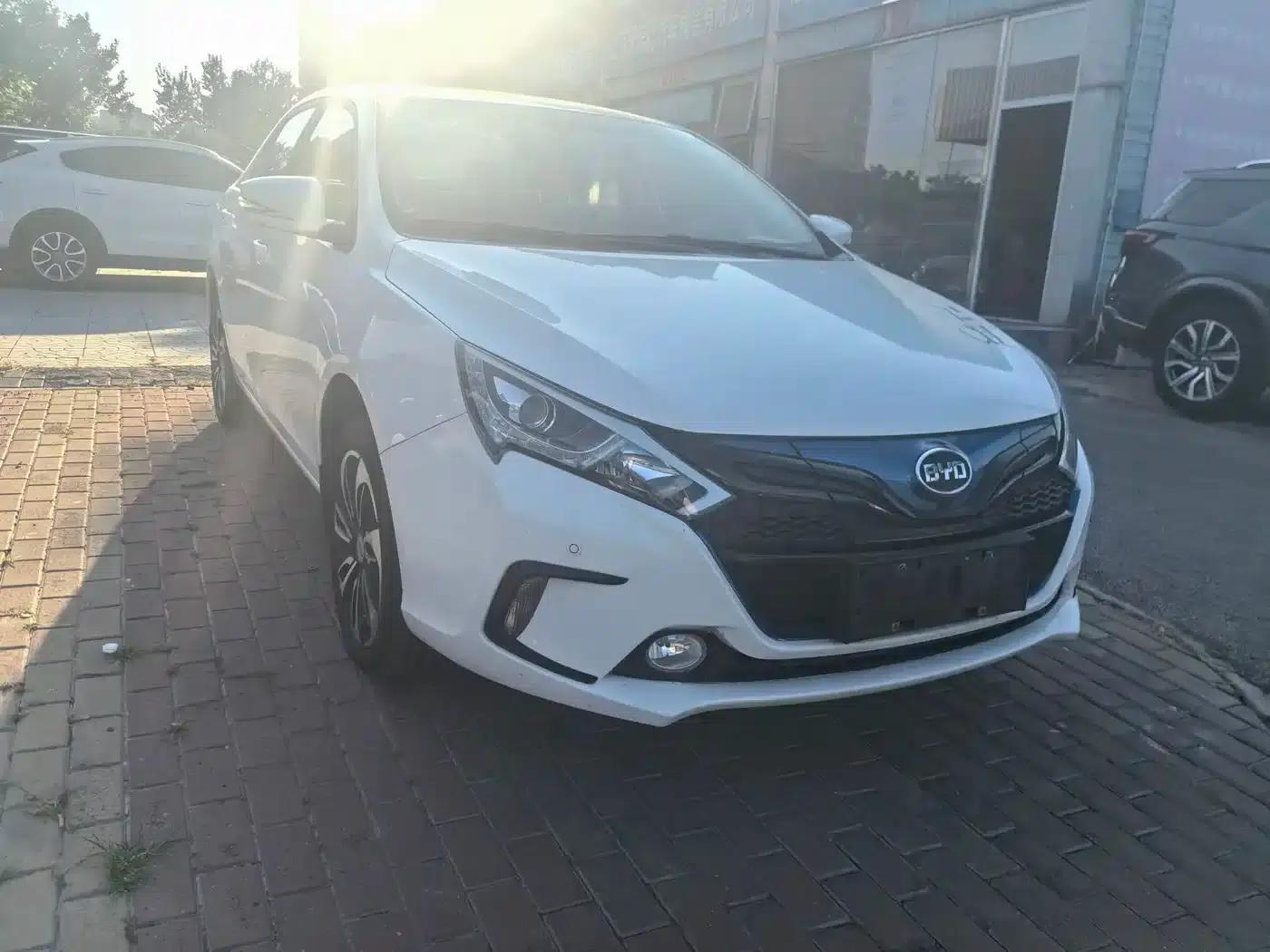 Qin New Energy 2016 Qin EV300 Premium Edition — миниатюра 3