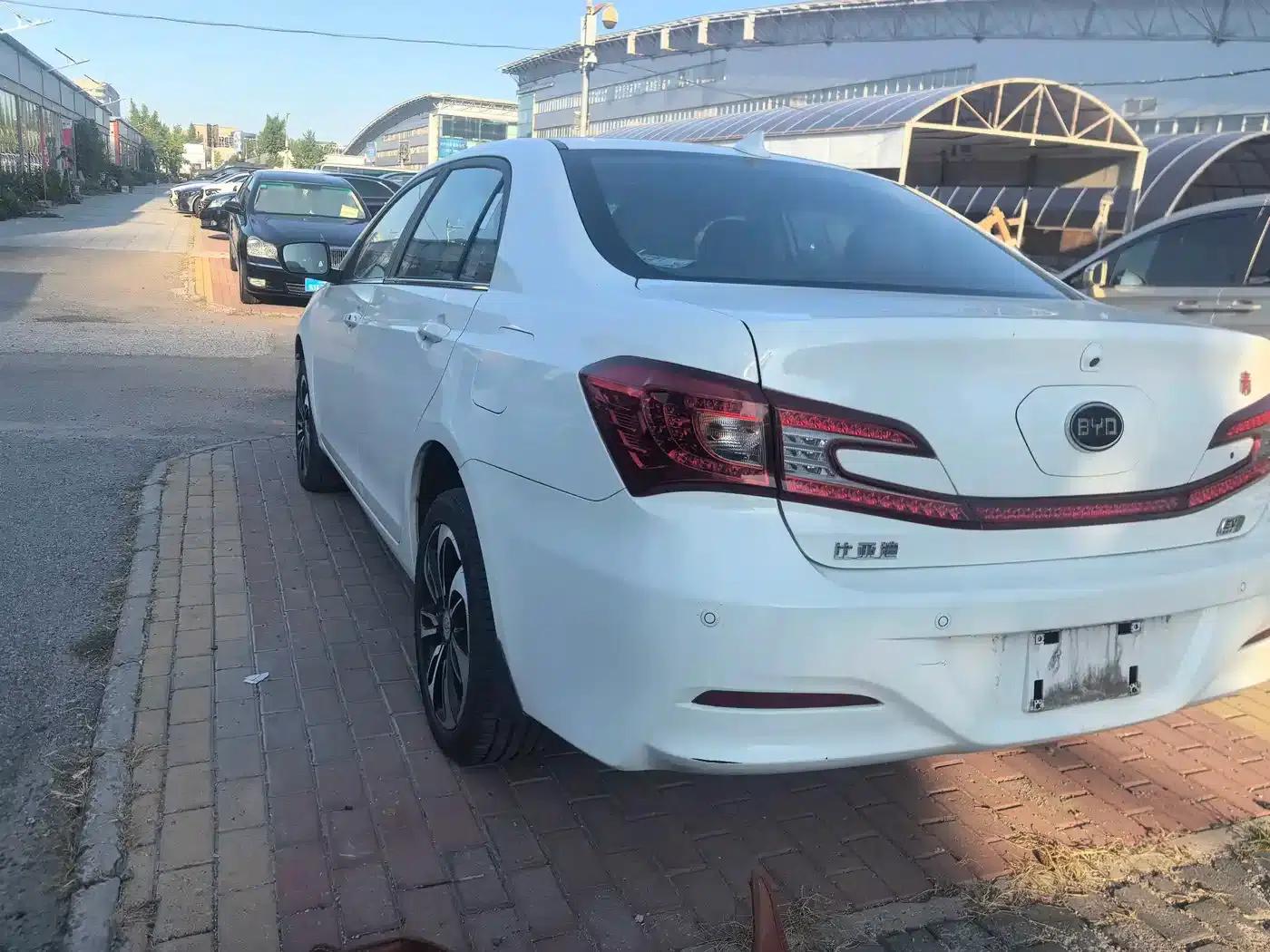 Qin New Energy 2016 Qin EV300 Premium Edition — миниатюра 5