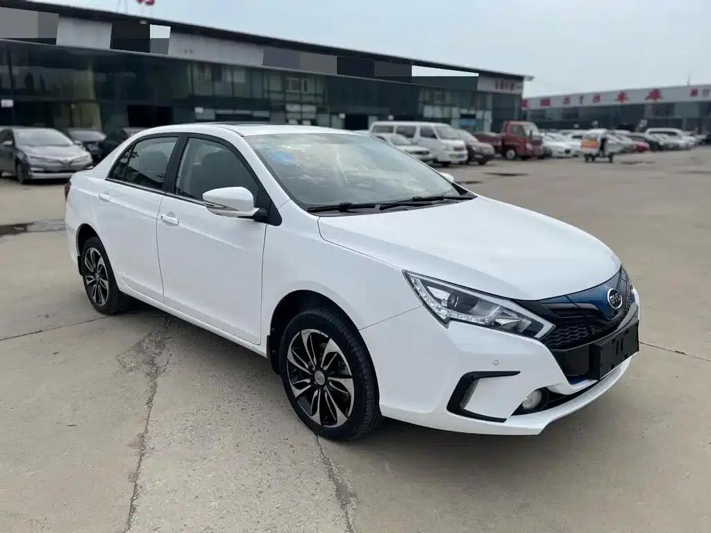 Qin New Energy 2016 Qin EV300 Premium Edition — миниатюра 3