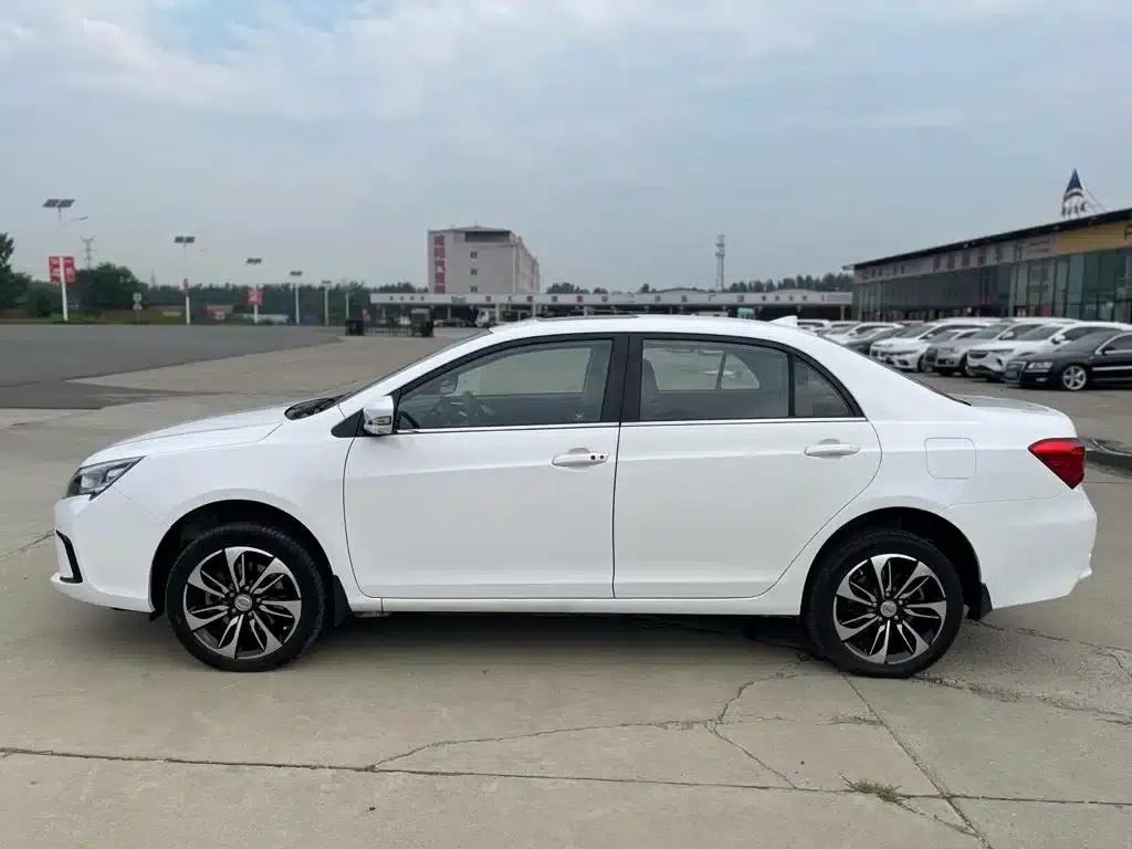 Qin New Energy 2016 Qin EV300 Premium Edition — миниатюра 7