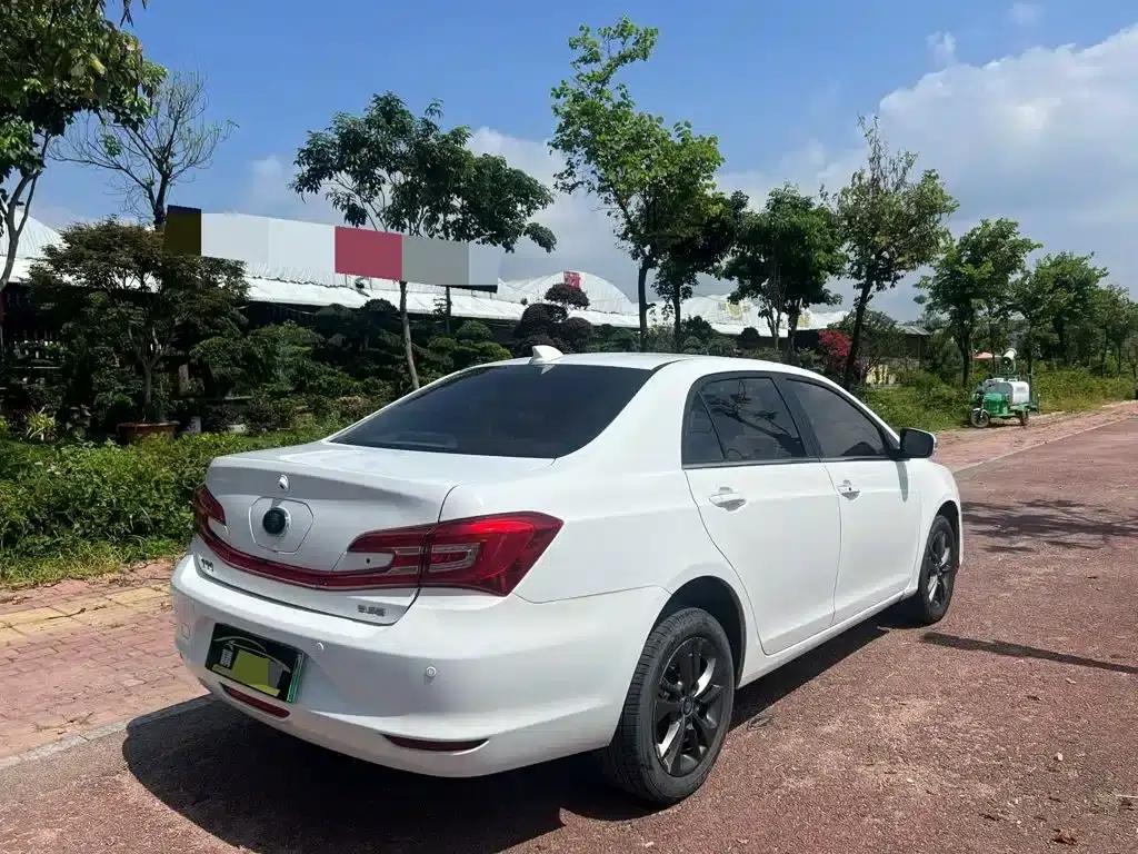 Qin New Energy 2018 1.5T Intelligent Premium Edition — миниатюра 4