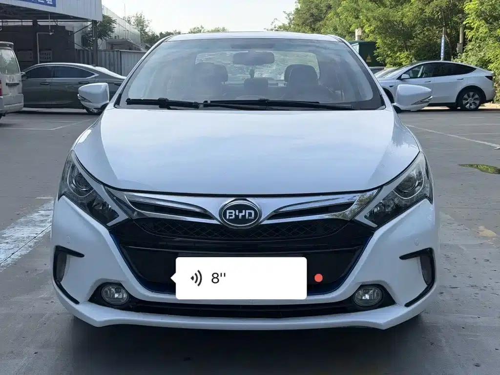 Qin New Energy 2015 1.5T Dual Crown Flagship Plus Edition — миниатюра 2