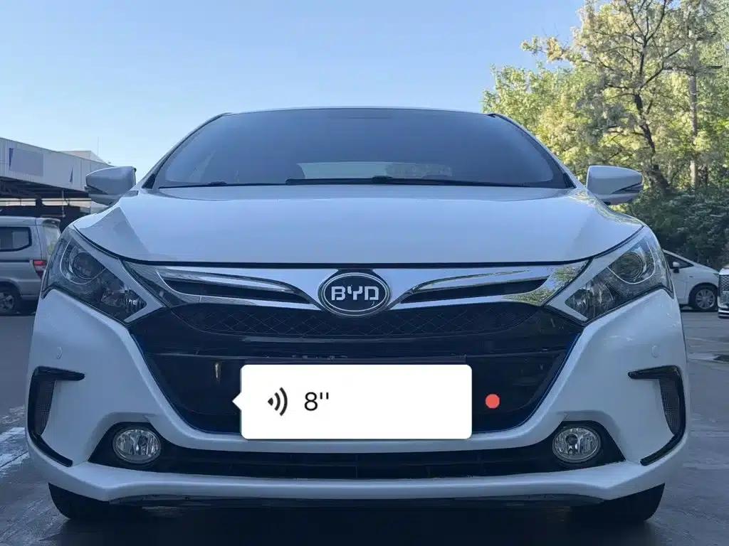 Qin New Energy 2015 1.5T Dual Crown Flagship Plus Edition — миниатюра 2