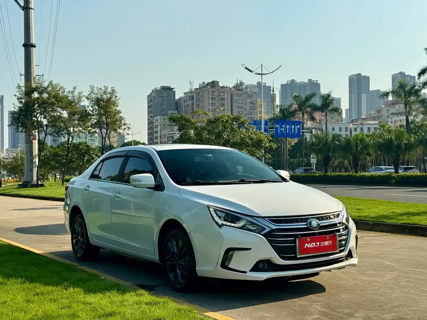Qin New Energy 2017 1.5T Premium Edition — миниатюра 2