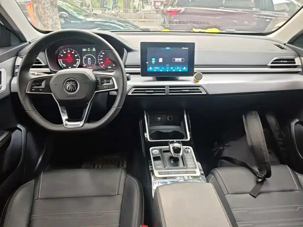 Qin New Energy 2019 Long Range Luxury Edition — миниатюра 10